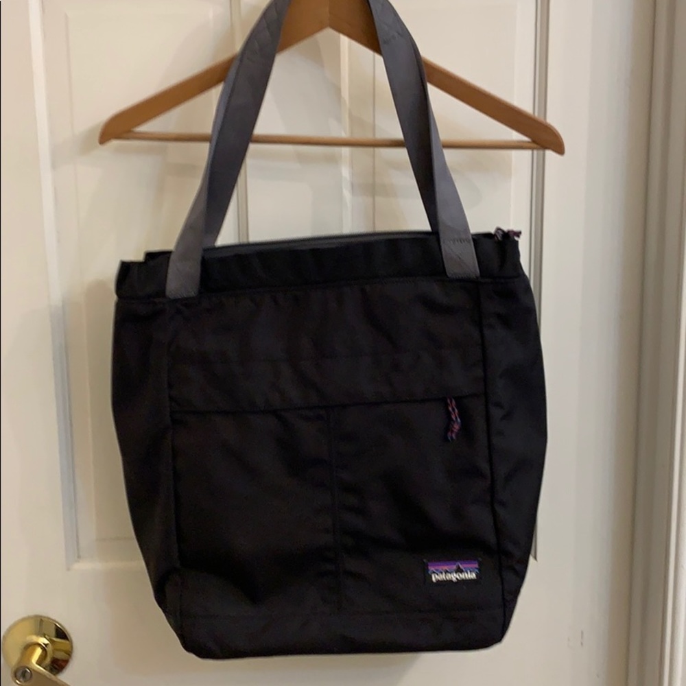 Patagonia laptop bag.